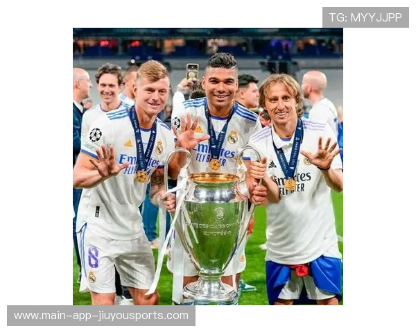 皇马重建瞄准拜仁26岁中卫，2进2出价值超1亿欧元，皇马1-9拜仁