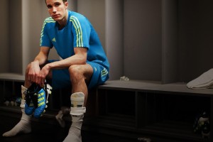 九游娱乐-哈兰德与福登带领曼城横扫多特，欧冠战绩完美，哈兰德欧冠进了几个球